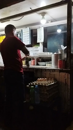 Martabak LEGENDARIS - Gastronomi dan perhotelan