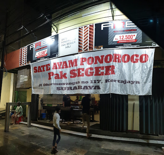 Sate Ayam Ponorogo Pak Seger - Gastronomi dan perhotelan