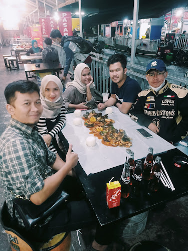 Opinii despre Sukaseafood sukabumi în Kota Sukabumi - Gastronomi dan perhotelan