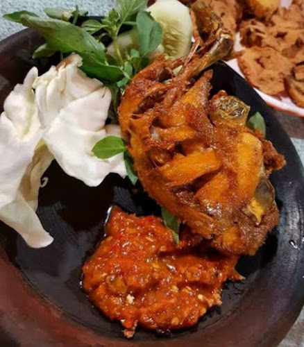 Opinii despre SAMBEL JUDES PUTRI în Kota Tangerang Selatan - Gastronomi dan perhotelan