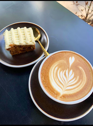 Dot Coffee - Gastronomi dan perhotelan