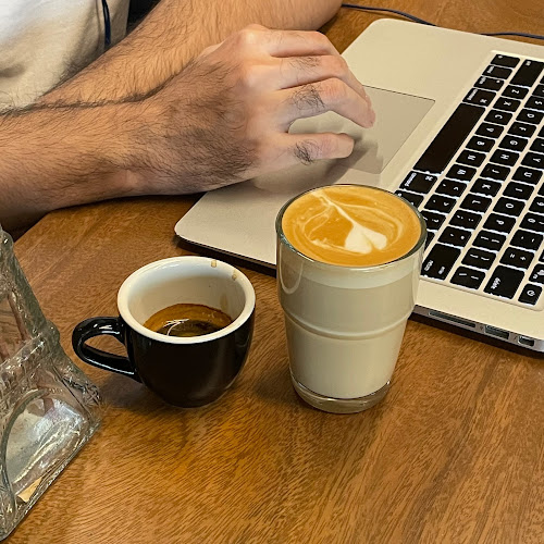 Ruko Golden Boulevard Blok W1 No. 32, Lengkong Karya, Kec. Serpong Utara, Kota Tangerang Selatan, Banten 15310