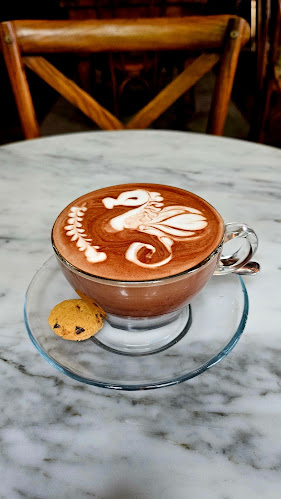 Opinii despre Brasserie République în Kota Denpasar - Gastronomi dan perhotelan