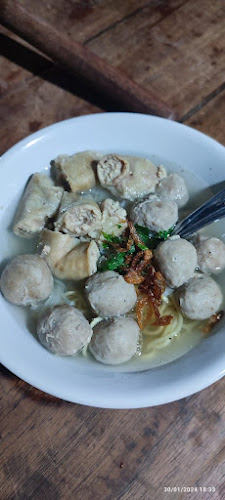Opinii despre Bakso Sapi Mandiri Pak Siswanto în Kota Semarang - Gastronomi dan perhotelan