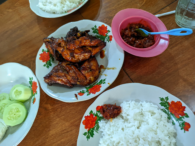 Warung Makan Ayam Bakar Bu Wati