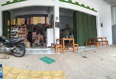 TOKO GAYATRI, KOS GAYATRI