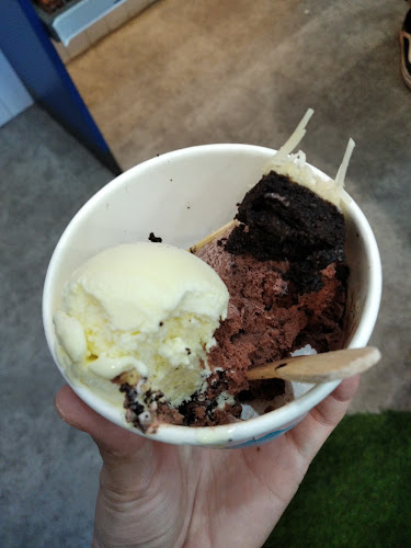 Opinii despre Bolu Susu Lembang Dago - Oleh oleh khas Bandung în Kota Bandung - Gastronomi dan perhotelan