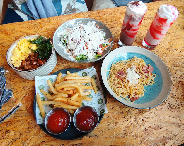 Rest Coffee Eat, Play & Relax