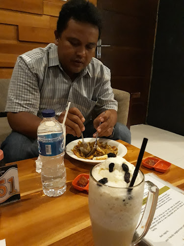 Comentarii opinii despre Kingdom Foodcourt & Coffee Toffee