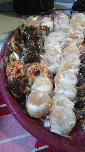 Opinii despre Donat Junior în Surabaya - Gastronomi dan perhotelan