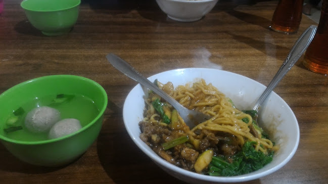 Opinii despre Bakso dan Mie Ayam Son Hajisony Panjang în Kota Bandar Lampung - Gastronomi dan perhotelan