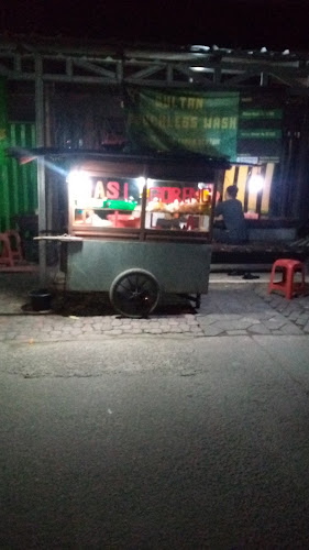 Opinii despre Nasi goreng subuh în Kota Tangerang - Gastronomi dan perhotelan