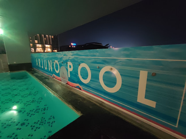 Arjuno Pool & Bar - Gastronomi dan perhotelan