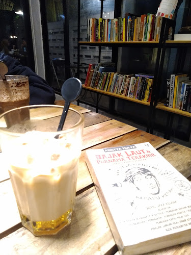 Comentarii opinii despre Maraca Books And Coffee