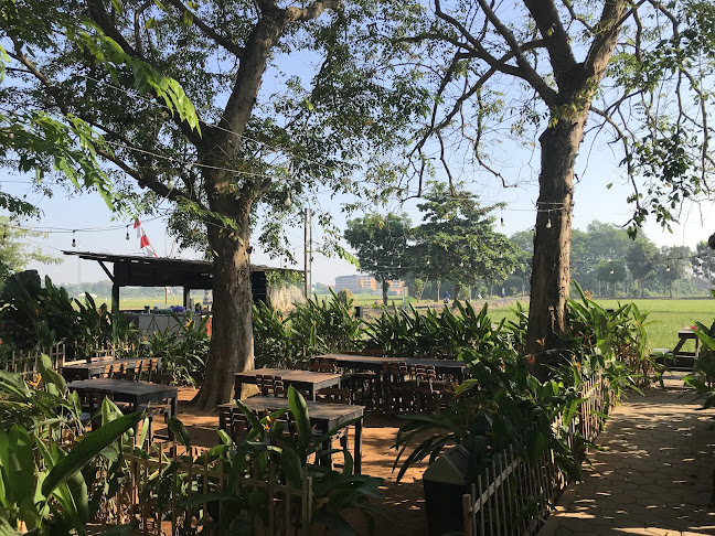 3MMM+43Q, Kelurahan Yosorejo, Kec. Pekalongan Sel., Kota Pekalongan, Jawa Tengah 51137