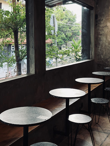 Jl. Diponegoro No.220A, Dauh Puri Klod, Kec. Denpasar Bar., Kota Denpasar, Bali 80113