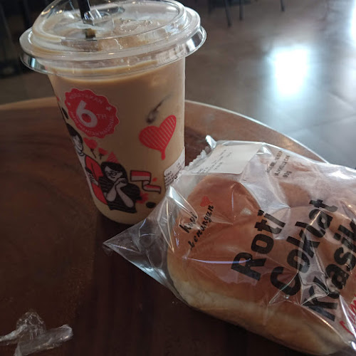 Kopi Kenangan - SPBU Sisingamangaraja - Gastronomi dan perhotelan