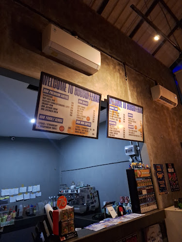 Opinii despre 808 Coffeebar în Surabaya - Gastronomi dan perhotelan