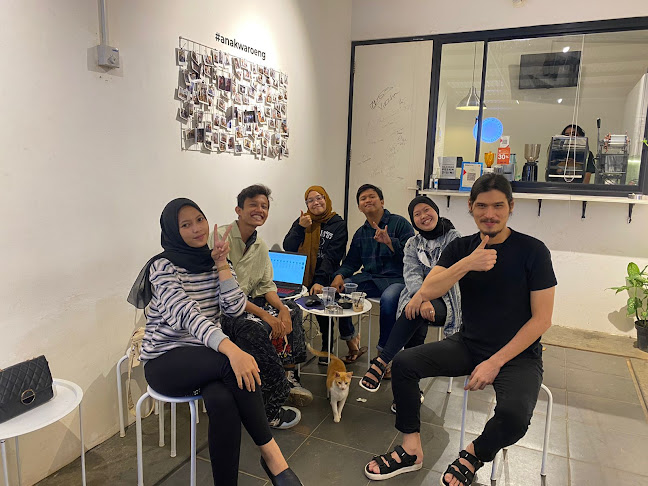 Opinii despre Diwaroeng în Kota Tangerang Selatan - Gastronomi dan perhotelan