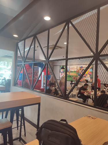 Comentarii opinii despre KFC Alauddin Makassar