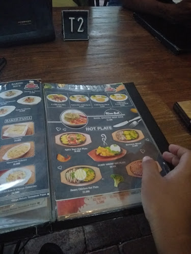 Opinii despre Savoury Pizza în Kota Surakarta - Gastronomi dan perhotelan