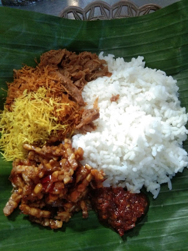 Sentra Wisata Kuliner Wiyung - Gastronomi dan perhotelan