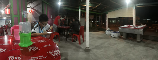 Opinii despre Rumah Makan Ikan Bakar CHENJIO în Kota Tomohon - Gastronomi dan perhotelan