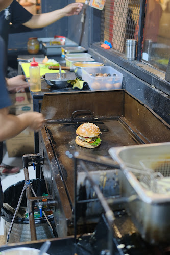El Burger Taman Sari - Gastronomi dan perhotelan