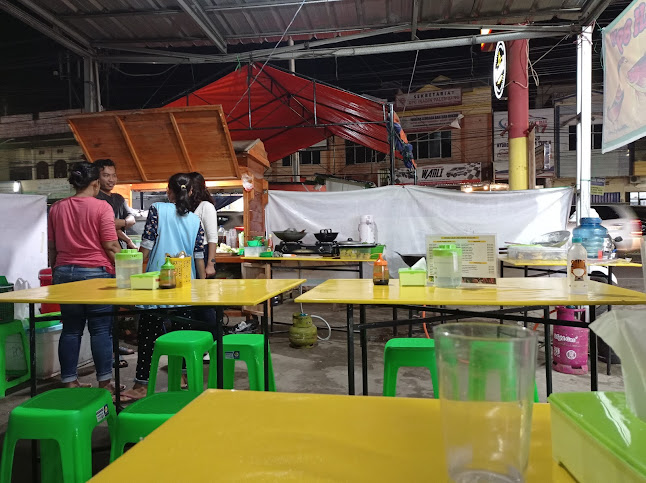 Pecel Lele & Seafood Omah 89 - Gastronomi dan perhotelan