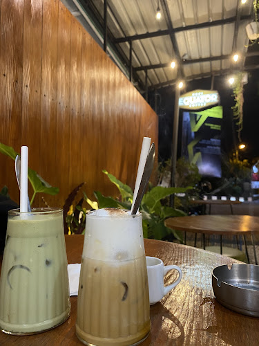 Opinii despre Kopi Equator Coffee în Kota Denpasar - Gastronomi dan perhotelan