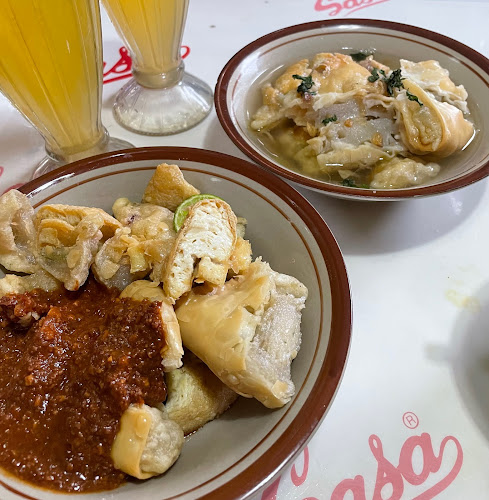 Batagor & Baso Simpang Dago (BSD) - Gastronomi dan perhotelan
