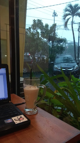 Jl. Dharmawangsa No.1, Airlangga, Kec. Gubeng, Surabaya, Jawa Timur 60286