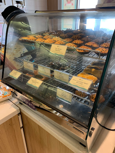 Snack Box Jajanan Pasar GEULIS HOMEMADE - Gastronomi dan perhotelan