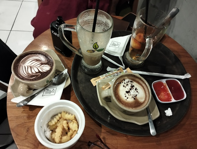 Comentarii opinii despre Coffee Toffee Airlangga Corner