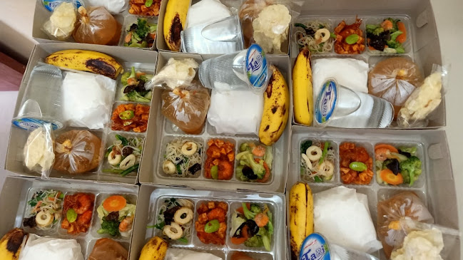 Opinii despre Katering Bu Tri în Kota Langsa - Gastronomi dan perhotelan