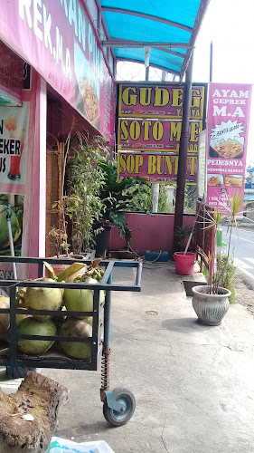 Opinii despre Rumah Makan Pink 2 în Kota Cimahi - Gastronomi dan perhotelan