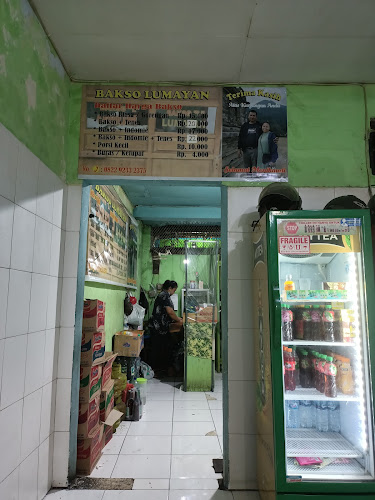 Opinii despre Bakso Lumayan în Kota Makassar - Gastronomi dan perhotelan