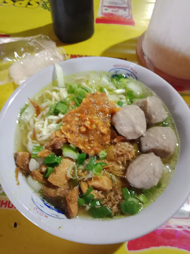 Opinii despre Mie Ayam Bakso Pak Kumis în Kota Semarang - Gastronomi dan perhotelan