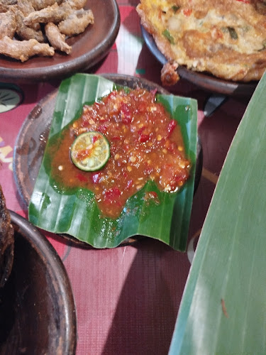 Jawa, Jl. Kapten Sudibyo.221 Randugunting, Tengah, Kec. Tegal Sel., Kota Tegal, 52123