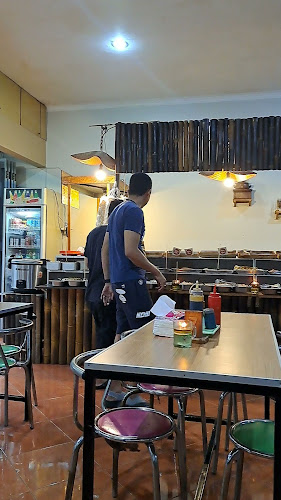 Opinii despre Warung C'Mar în Kota Bandung - Gastronomi dan perhotelan