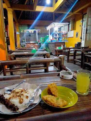 Angkringan Lelungguhan