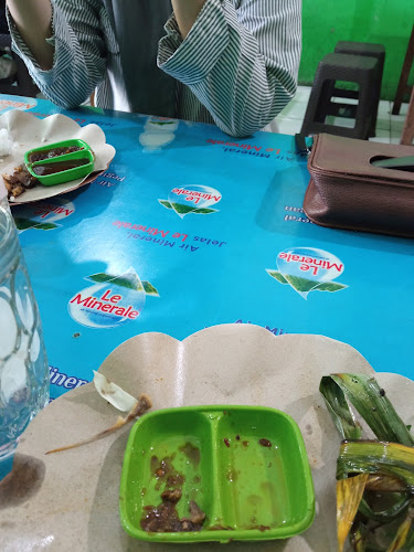 HR7W+F45, Jl. Rahayu, Loktabat Utara, Kec. Banjarbaru Utara, Kota Banjar Baru, Kalimantan Selatan 70714