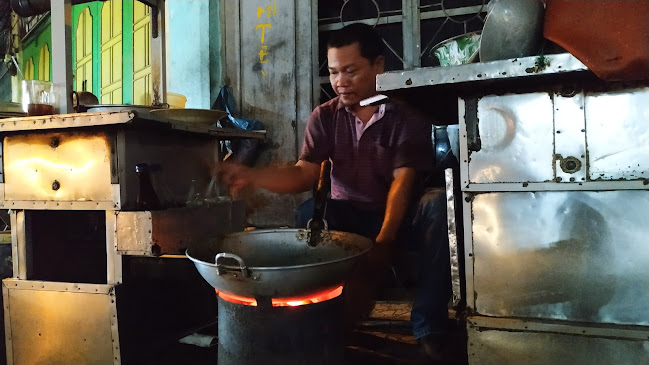 Mie Tek Tek Semua Suka - Gastronomi dan perhotelan