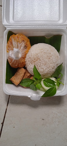 Opinii despre Rumah makan / Angkringan Wong Tremas în Kota Samarinda - Gastronomi dan perhotelan