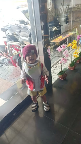 Opinii despre Toko Roti Jakarta în Kota Yogyakarta - Gastronomi dan perhotelan