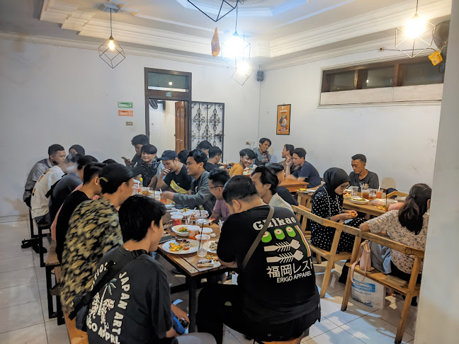 AYAM - Gastronomi dan perhotelan