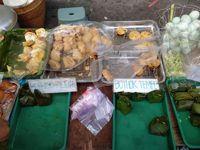 Opinii despre Pecel Suzanna Kertajaya în Surabaya - Gastronomi dan perhotelan