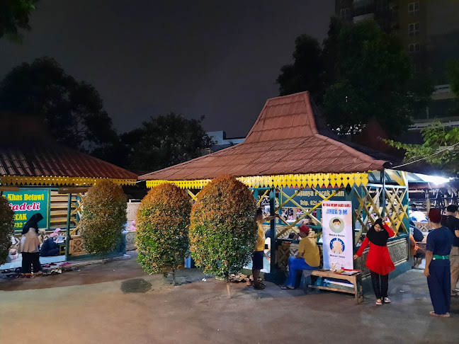 PPM4+P56, Jl. Jombang Raya, RT.03/RW.06, Pd. Kacang Tim., Kec. Pd. Aren, Kota Tangerang Selatan, Banten 15414