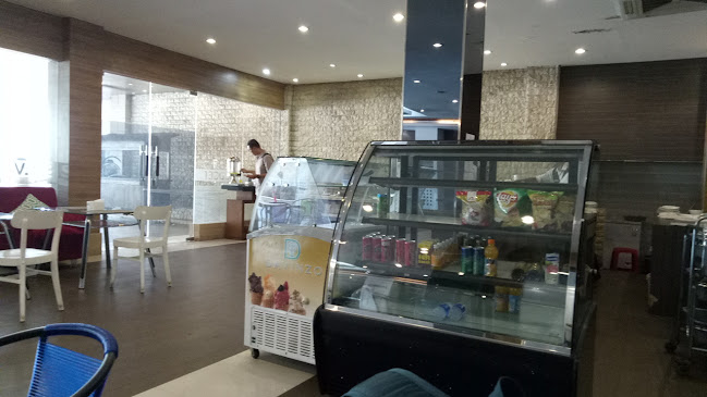 Opinii despre Gule & Sate Kambing Sylvia în Kota Kupang - Gastronomi dan perhotelan