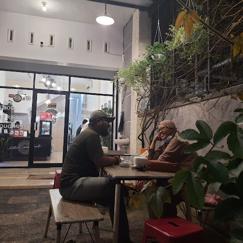 Comentarii opinii despre Lekker Doughnuts & Kacapiring